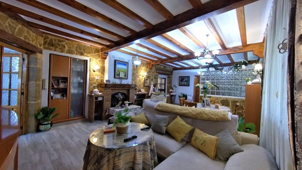 4 slaapkamer Finca/Landhuis te koop in Elda - € 259.500 (Ref: 9594961)