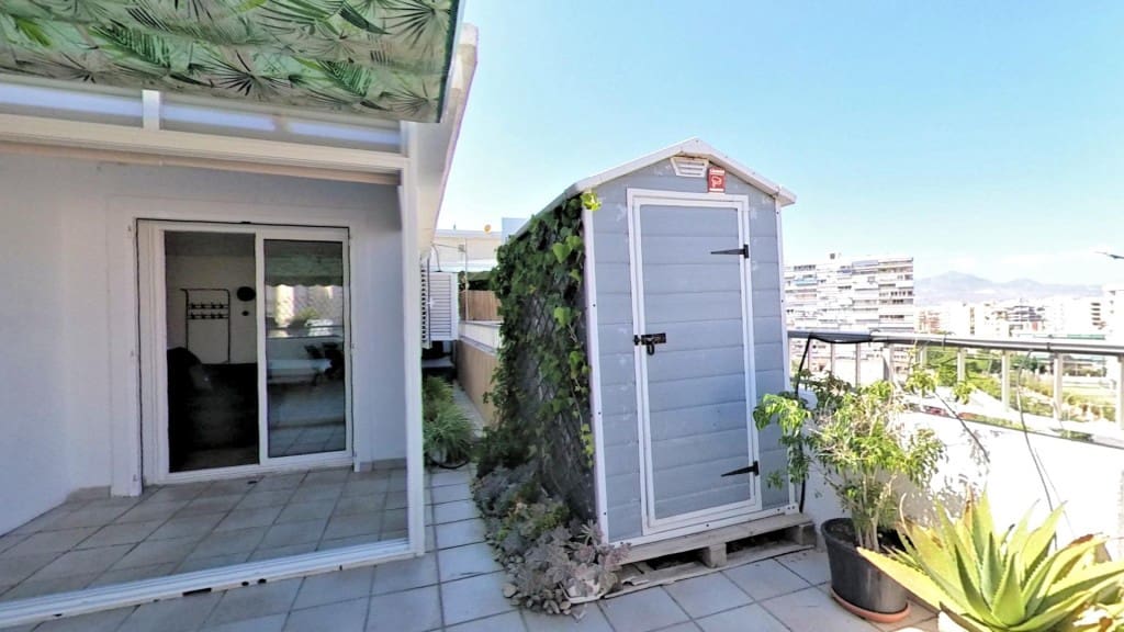 1 Zimmer Penthouse zu verkaufen in Alicante / Alacant Stadt mit Pool Garage - 319.000 € (Ref: 9594963)