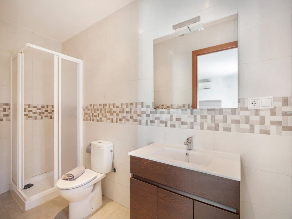 4 makuuhuone Huvila myytävänä paikassa Los Montesinos mukana uima-altaan 
autotalli - 286 000 € (Ref: 9594966)