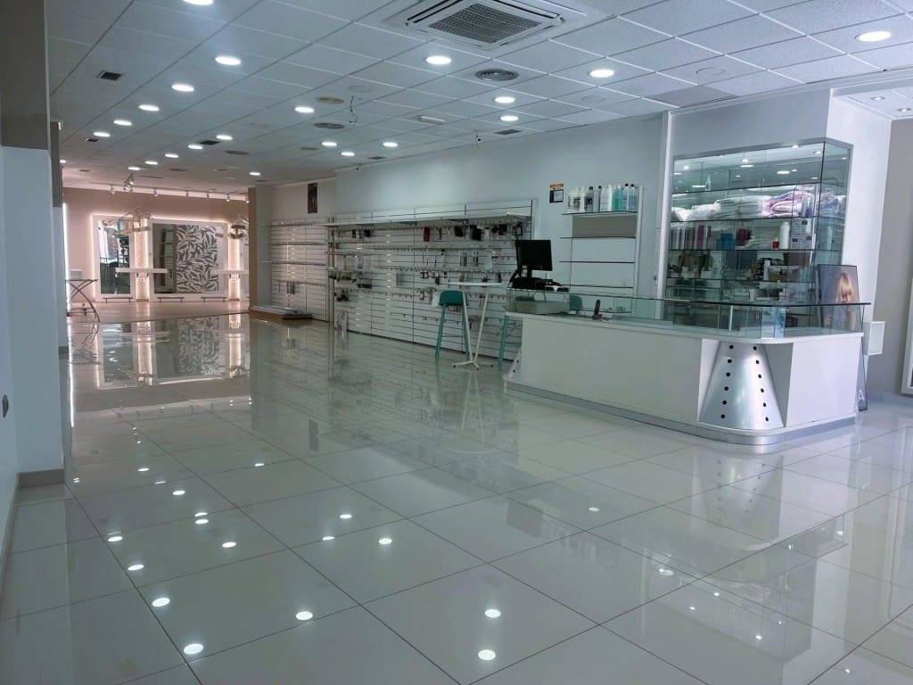 Local Comercial en Almoradí en venta - 175.000 € (Ref: 9594968)