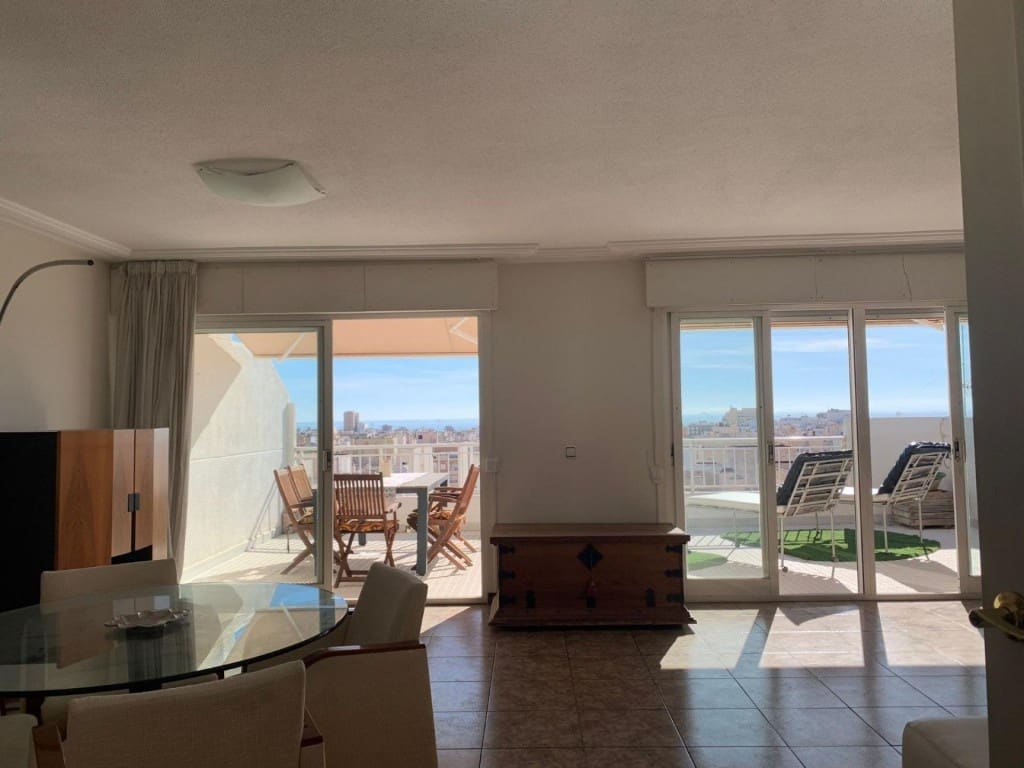 5 soverom Penthouse til salgs i Torrevieja med svømmebasseng - € 280 000 (Ref: 9594970)