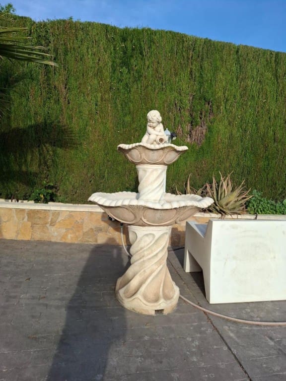 5 makuuhuone Huvila myytävänä paikassa Benillup mukana uima-altaan - 300 000 € (Ref: 9594977)