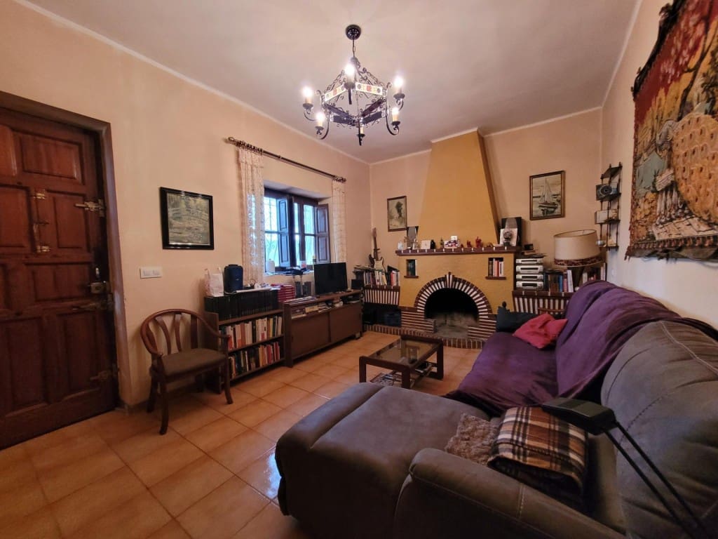 Grunde uden byggetilladelser til salg i Ontinyent - € 740.000 (Ref: 9594978)