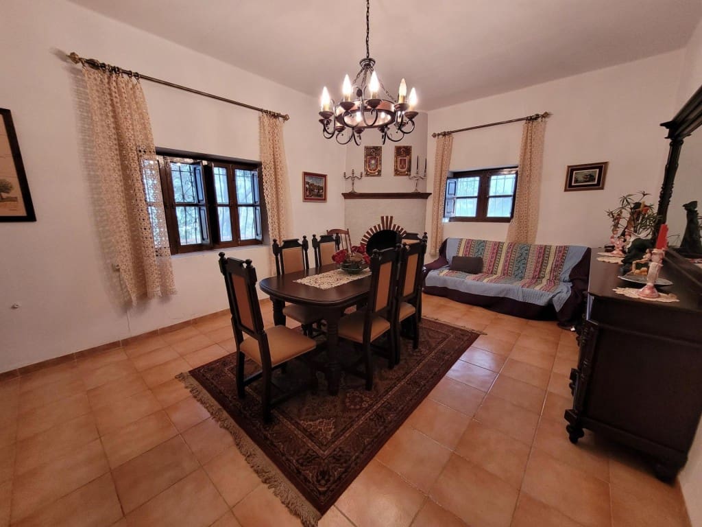 Grunde uden byggetilladelser til salg i Ontinyent - € 740.000 (Ref: 9594978)