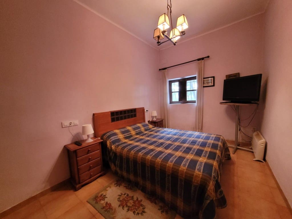 Grunde uden byggetilladelser til salg i Ontinyent - € 740.000 (Ref: 9594978)