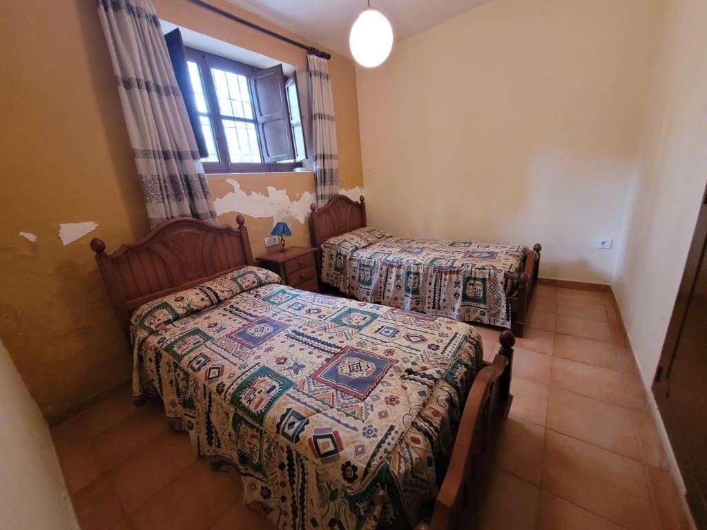 Grunde uden byggetilladelser til salg i Ontinyent - € 740.000 (Ref: 9594978)