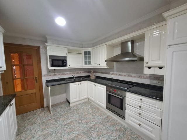 Piso de 4 habitaciones en Castelló de Rugat en venta con garaje - 170.000 € (Ref: 9594980)