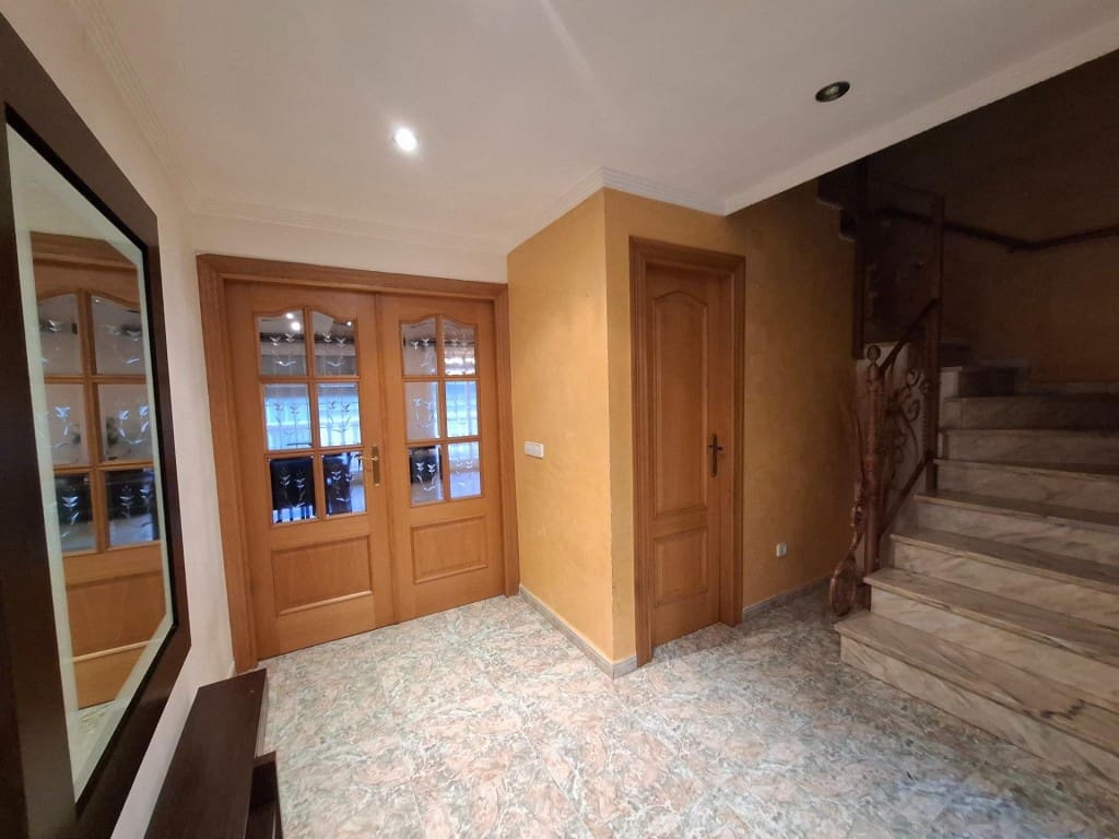 Piso de 4 habitaciones en Castelló de Rugat en venta con garaje - 170.000 € (Ref: 9594980)