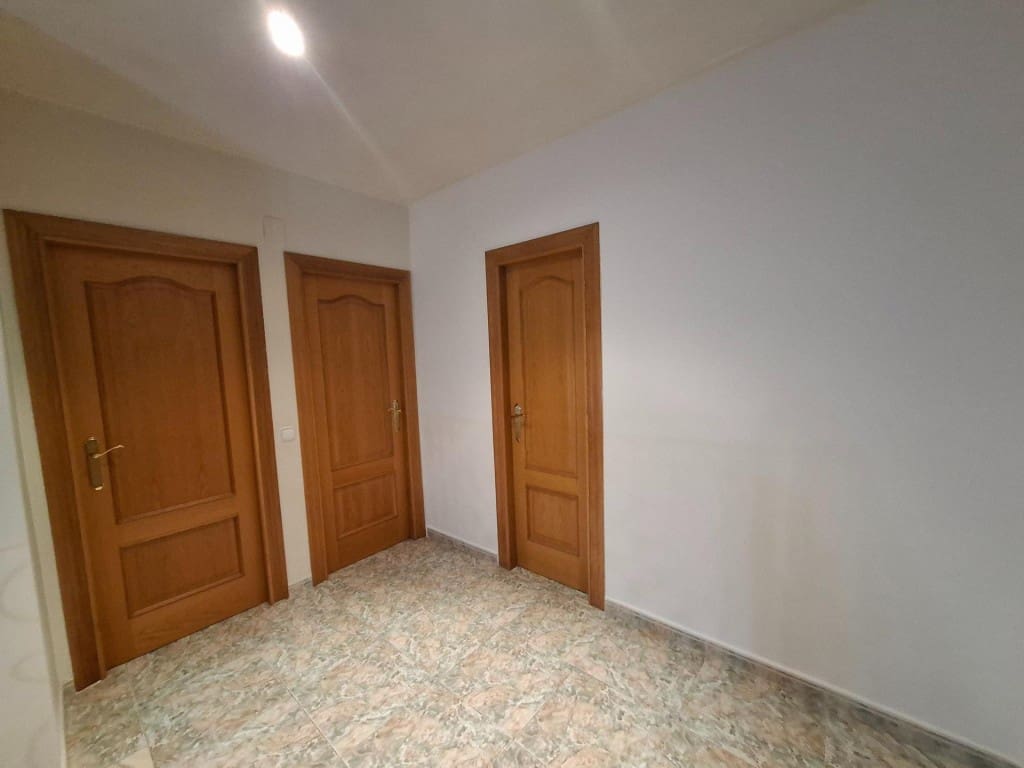 Piso de 4 habitaciones en Castelló de Rugat en venta con garaje - 170.000 € (Ref: 9594980)