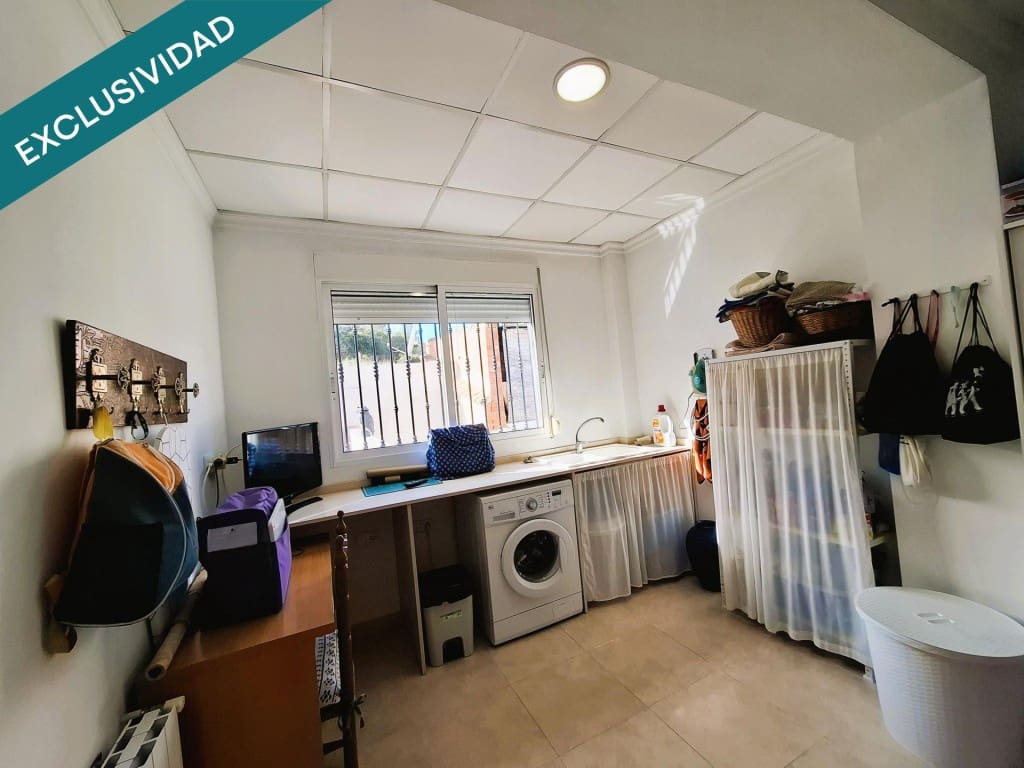 4 makuuhuone Rivitalo myytävänä paikassa Llutxent mukana 
autotalli - 199 000 € (Ref: 9594982)