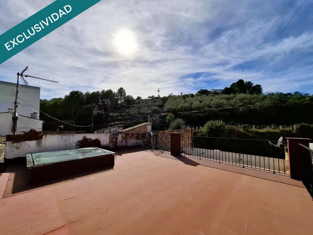 4 makuuhuone Rivitalo myytävänä paikassa Llutxent mukana 
autotalli - 199 000 € (Ref: 9594982)