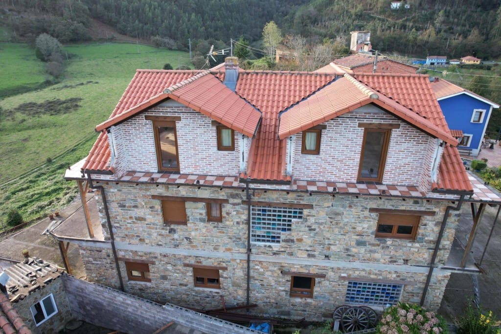 4 bedroom Finca/Country House for sale in Cudillero - € 269,900 (Ref: 9594991)