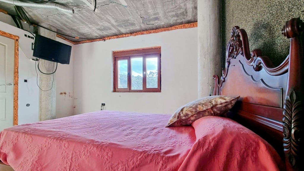 4 bedroom Finca/Country House for sale in Cudillero - € 269,900 (Ref: 9594991)