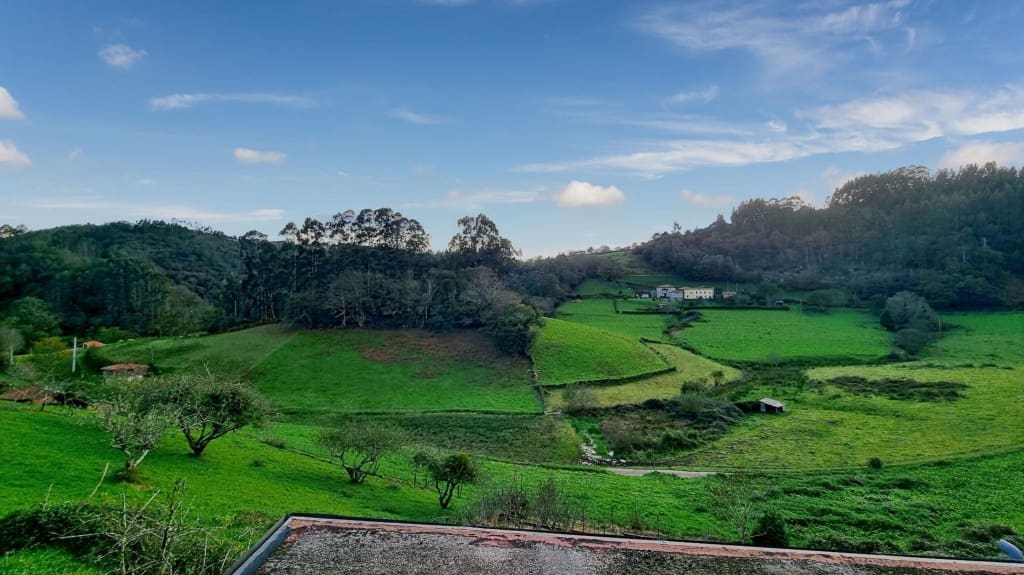 4 bedroom Finca/Country House for sale in Cudillero - € 269,900 (Ref: 9594991)