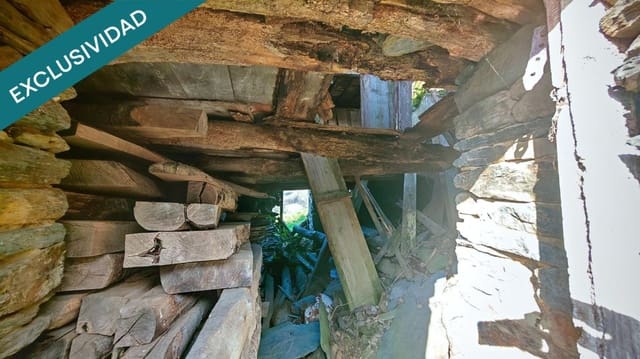 Grunde uden byggetilladelser til salg i El Franco - € 69.000 (Ref: 9594993)