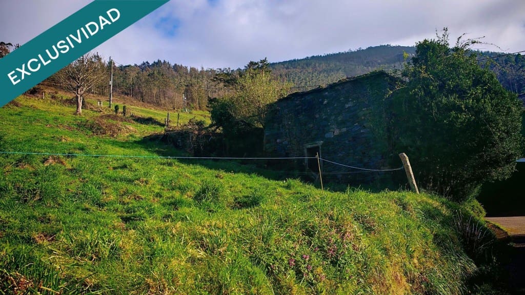 Grunde uden byggetilladelser til salg i El Franco - € 69.000 (Ref: 9594993)