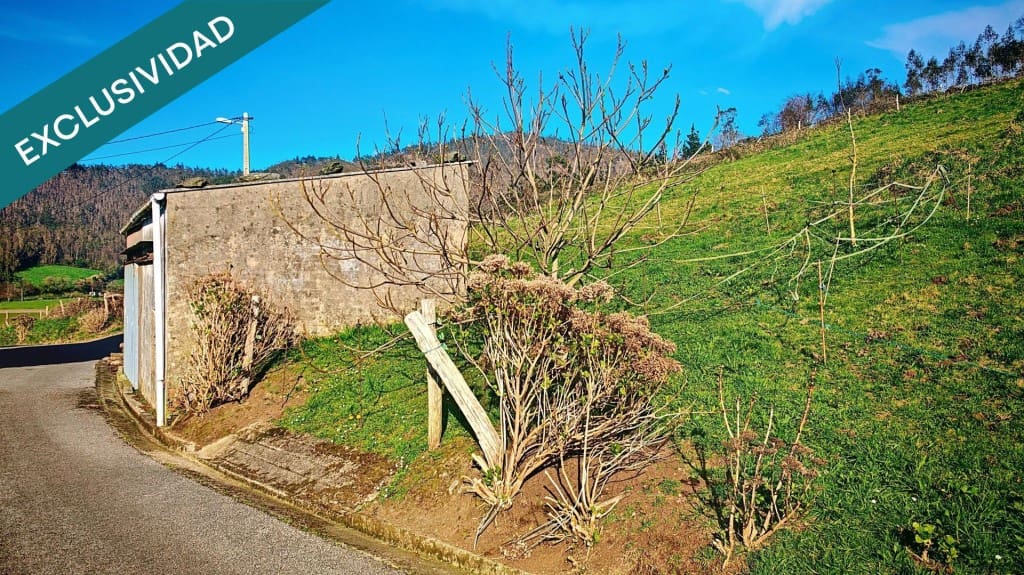 Grunde uden byggetilladelser til salg i El Franco - € 69.000 (Ref: 9594993)