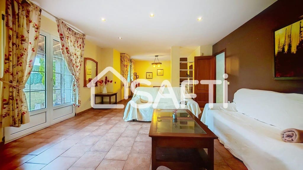 4 makuuhuone Huvila myytävänä paikassa Gijon mukana uima-altaan 
autotalli - 518 000 € (Ref: 9594994)