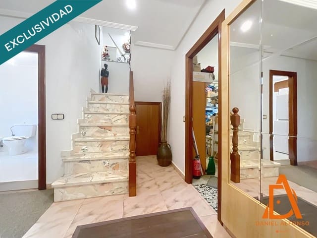 4 soveværelse Finca/Landehus til salg i Villaviciosa med garage - € 365.000 (Ref: 9595005)