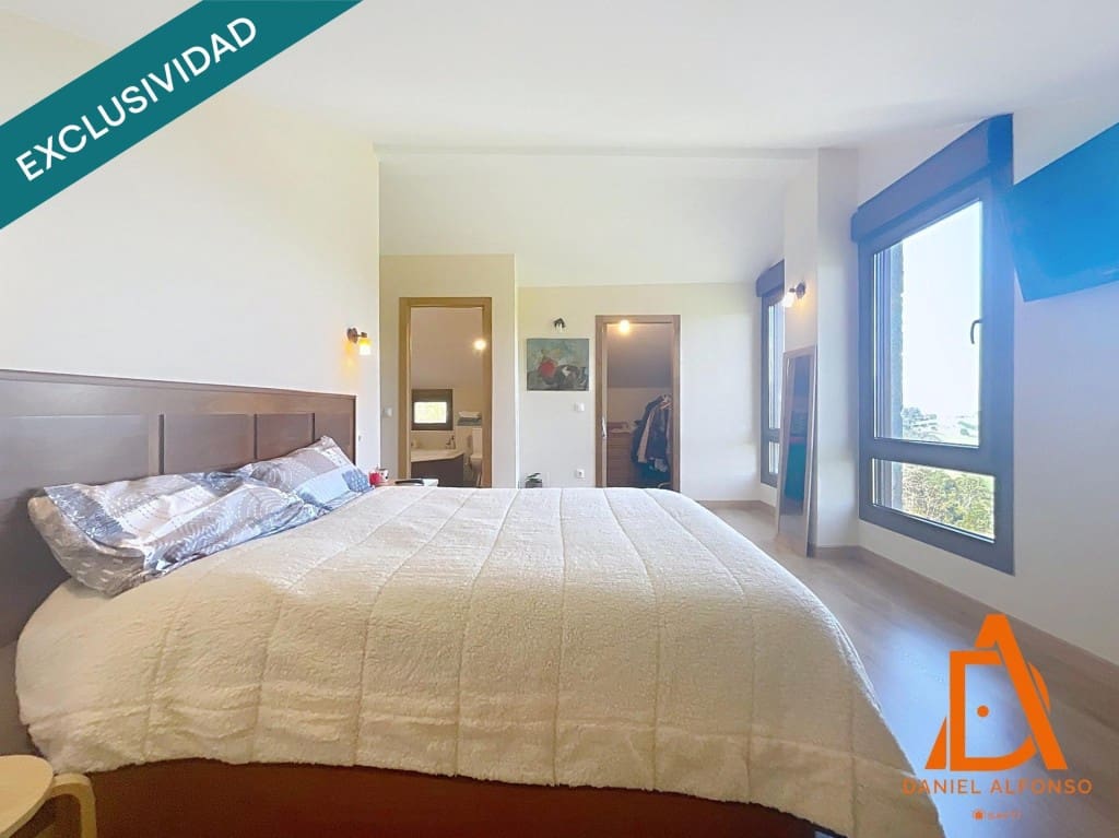 4 bedroom Villa for sale in Villaviciosa with pool garage - € 487,000 (Ref: 9595008)