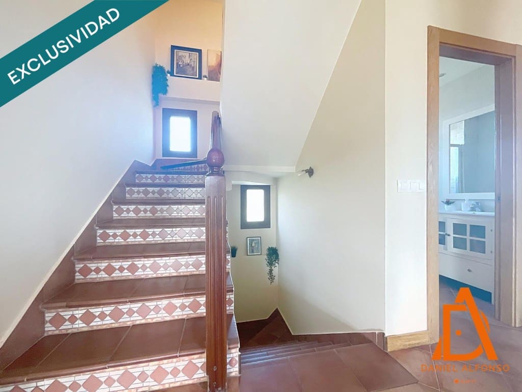 4 bedroom Villa for sale in Villaviciosa with pool garage - € 487,000 (Ref: 9595008)