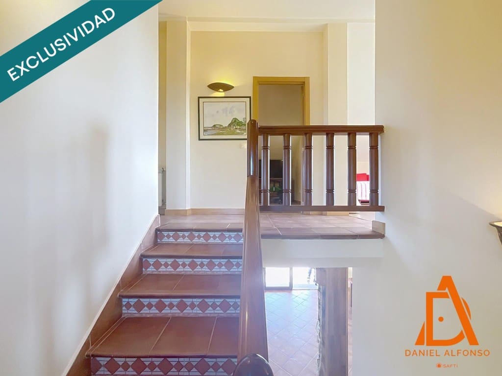 4 bedroom Villa for sale in Villaviciosa with pool garage - € 487,000 (Ref: 9595008)