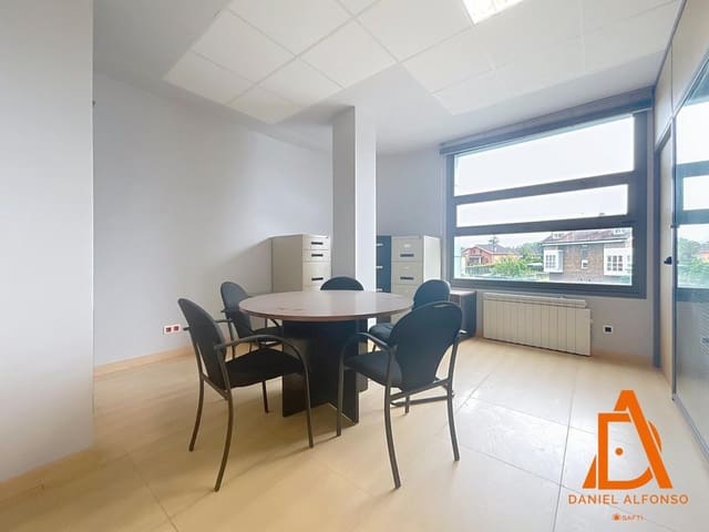 Kantoor te koop in Llanera met garage - € 170.000 (Ref: 9595013)