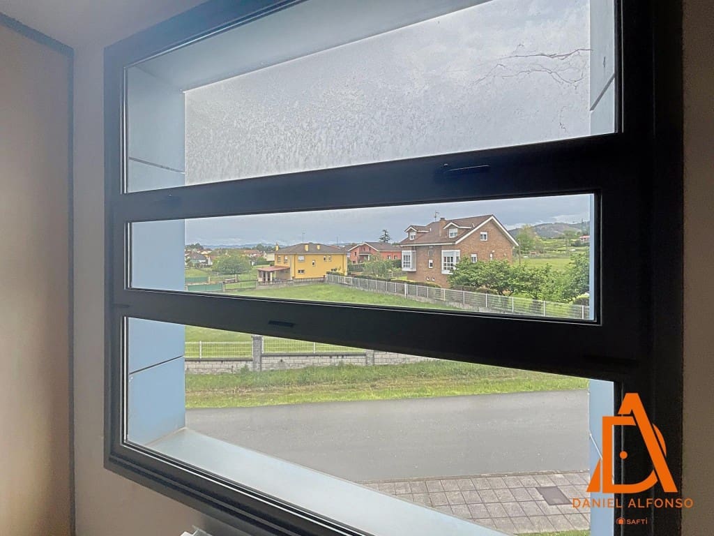 Toimisto myytävänä paikassa Llanera mukana 
autotalli - 170 000 € (Ref: 9595013)