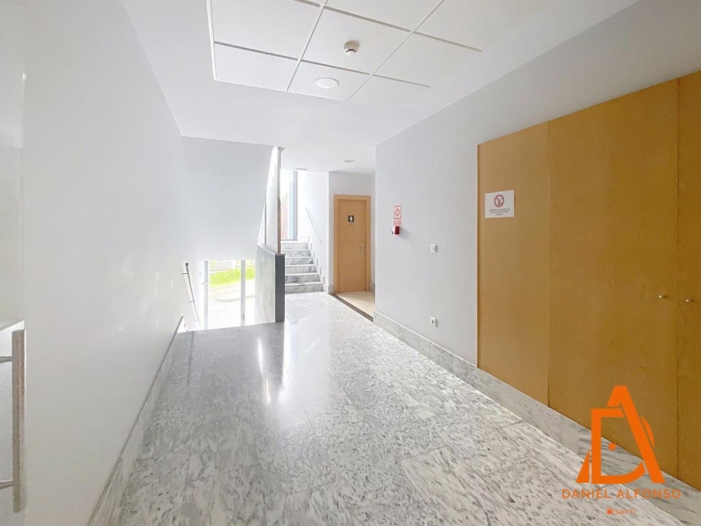 Garage zu vermieten in Llanera - 400 € (Ref: 9595015)