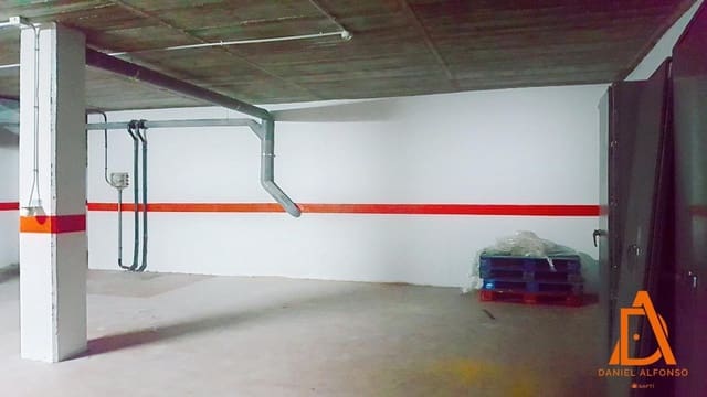 Garage zu vermieten in Llanera - 400 € (Ref: 9595015)