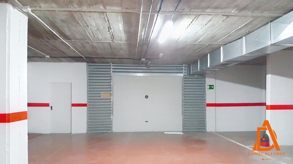 Garage zu vermieten in Llanera - 400 € (Ref: 9595015)