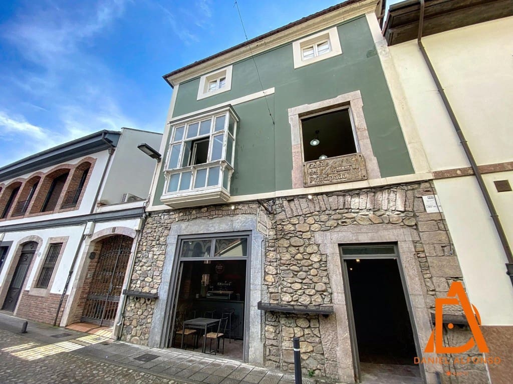 Commercial for rent in Grado - € 750 (Ref: 9595017)