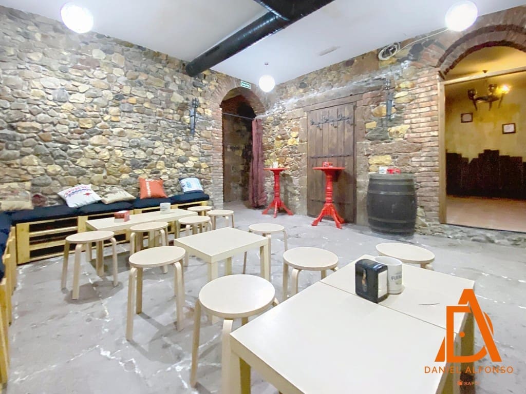 Commercial for rent in Grado - € 750 (Ref: 9595017)