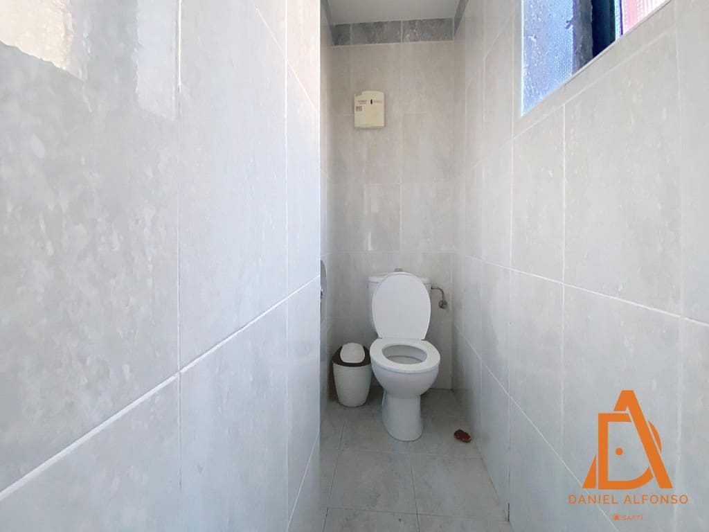 Local Commercial à vendre à San Martin del Rey Aurelio - 75 000 € (Ref: 9595021)