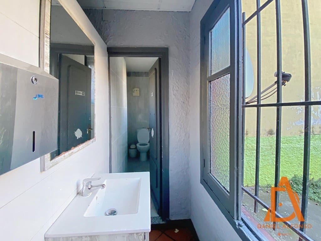 Local Commercial à vendre à San Martin del Rey Aurelio - 75 000 € (Ref: 9595021)