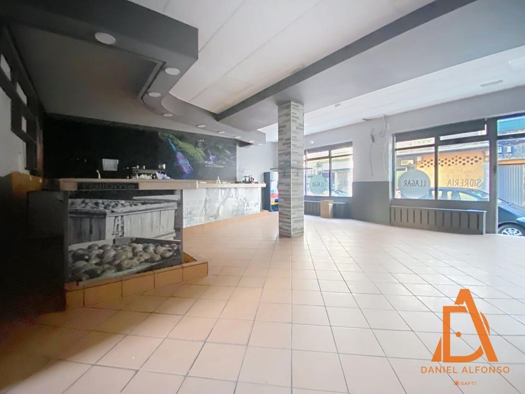 Local Commercial à vendre à San Martin del Rey Aurelio - 75 000 € (Ref: 9595021)