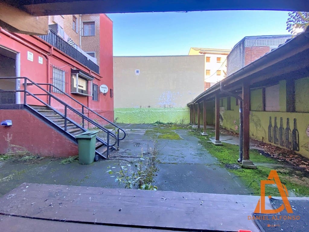 Local Commercial à vendre à San Martin del Rey Aurelio - 75 000 € (Ref: 9595021)