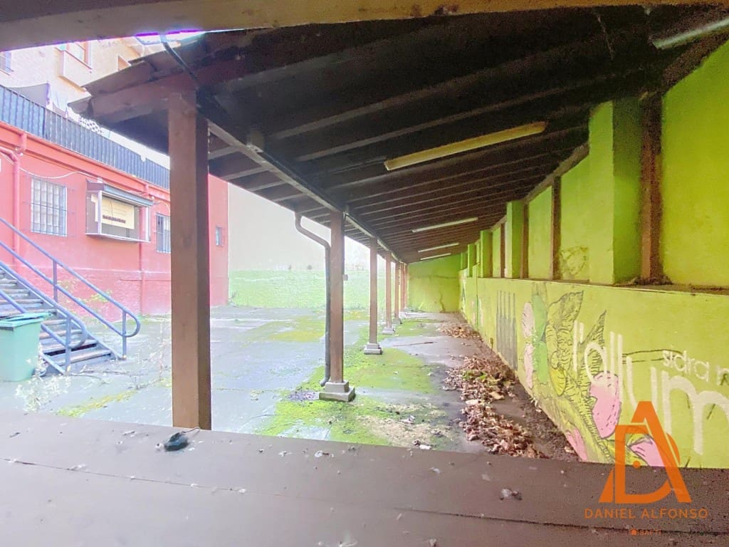 Local Commercial à vendre à San Martin del Rey Aurelio - 75 000 € (Ref: 9595021)