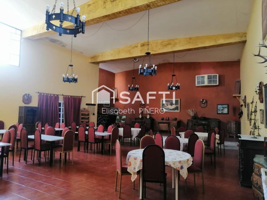 3 bedroom Villa for sale in Barbano with pool garage - € 323,000 (Ref: 9595029)