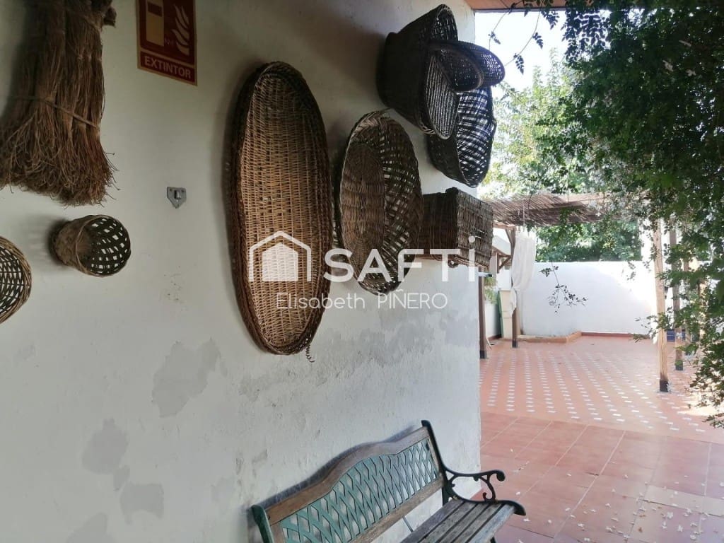 3 bedroom Villa for sale in Barbano with pool garage - € 323,000 (Ref: 9595029)