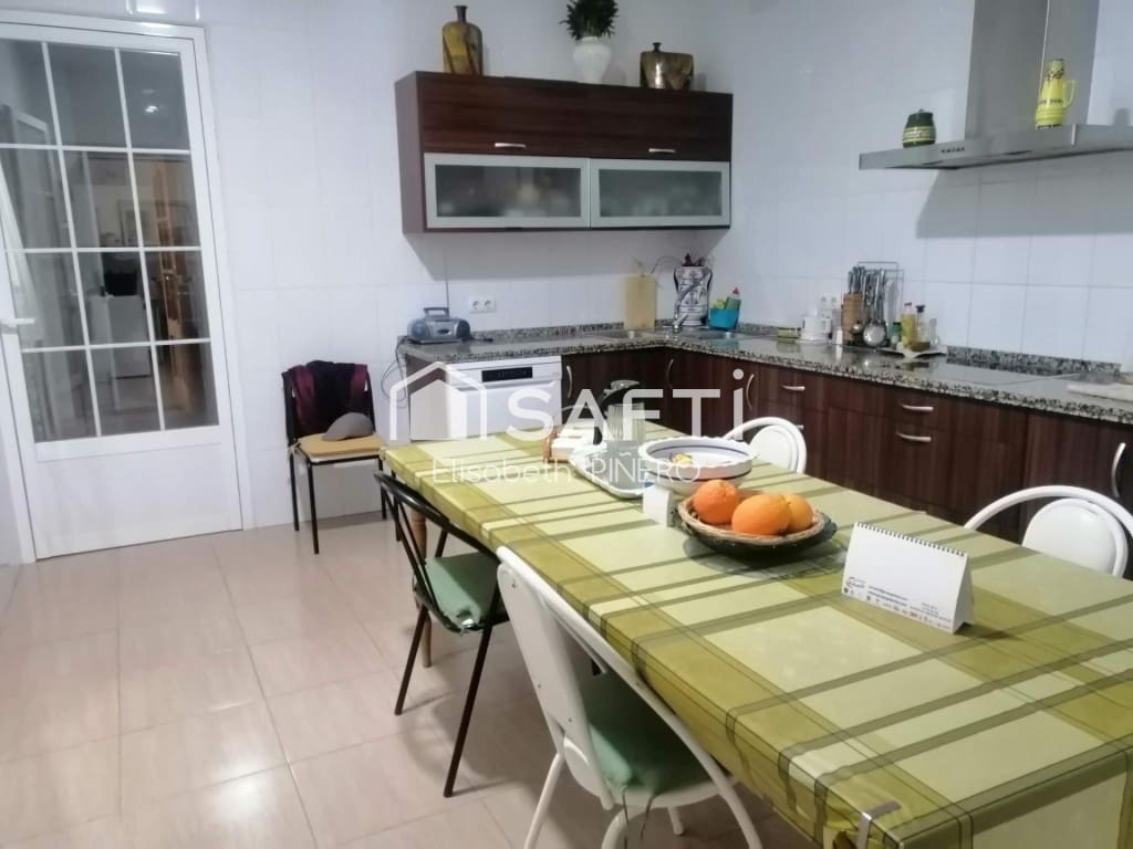 4 quarto Moradia em Banda para venda em Puebla de la Calzada com garagem - 193 000 € (Ref: 9595031)