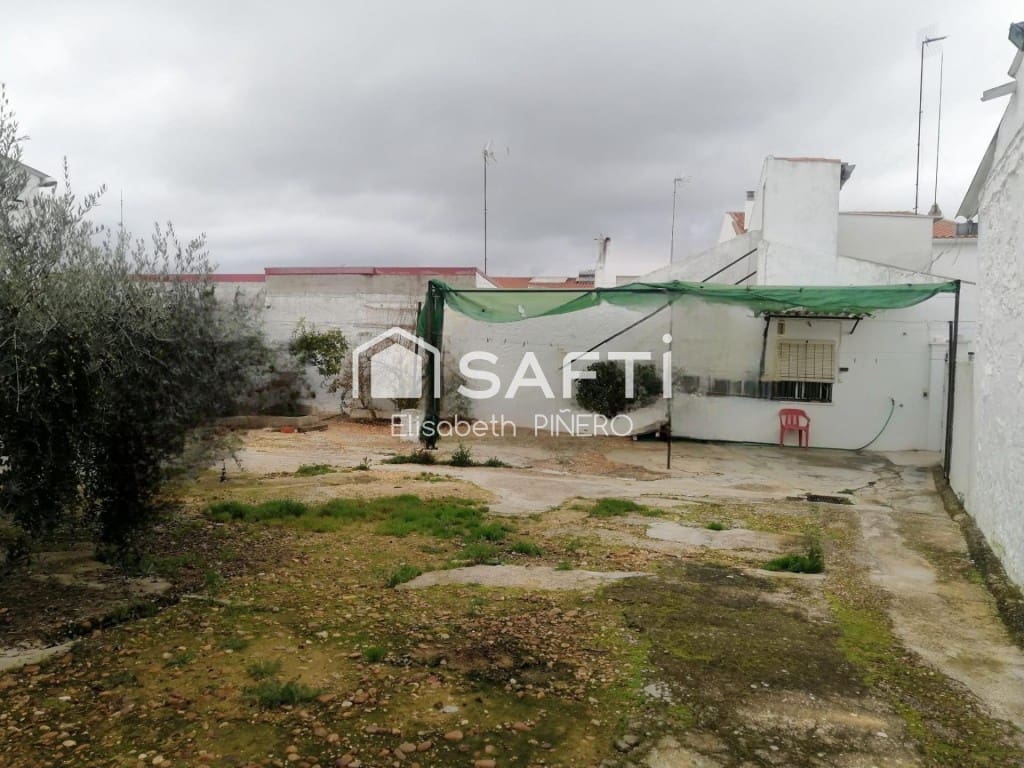 4 quarto Moradia em Banda para venda em Puebla de la Calzada com garagem - 193 000 € (Ref: 9595031)