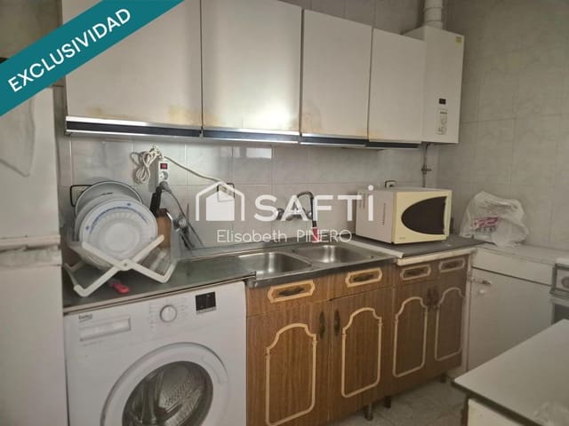 4 quarto Moradia em Banda para venda em Montijo - 49 500 € (Ref: 9595032)