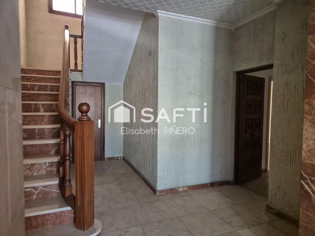Apartamento de 5 habitaciones en Montijo en venta con garaje - 150.000 € (Ref: 9595035)