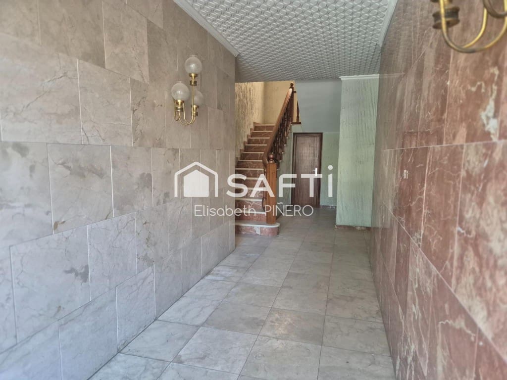 Apartamento de 5 habitaciones en Montijo en venta con garaje - 150.000 € (Ref: 9595035)