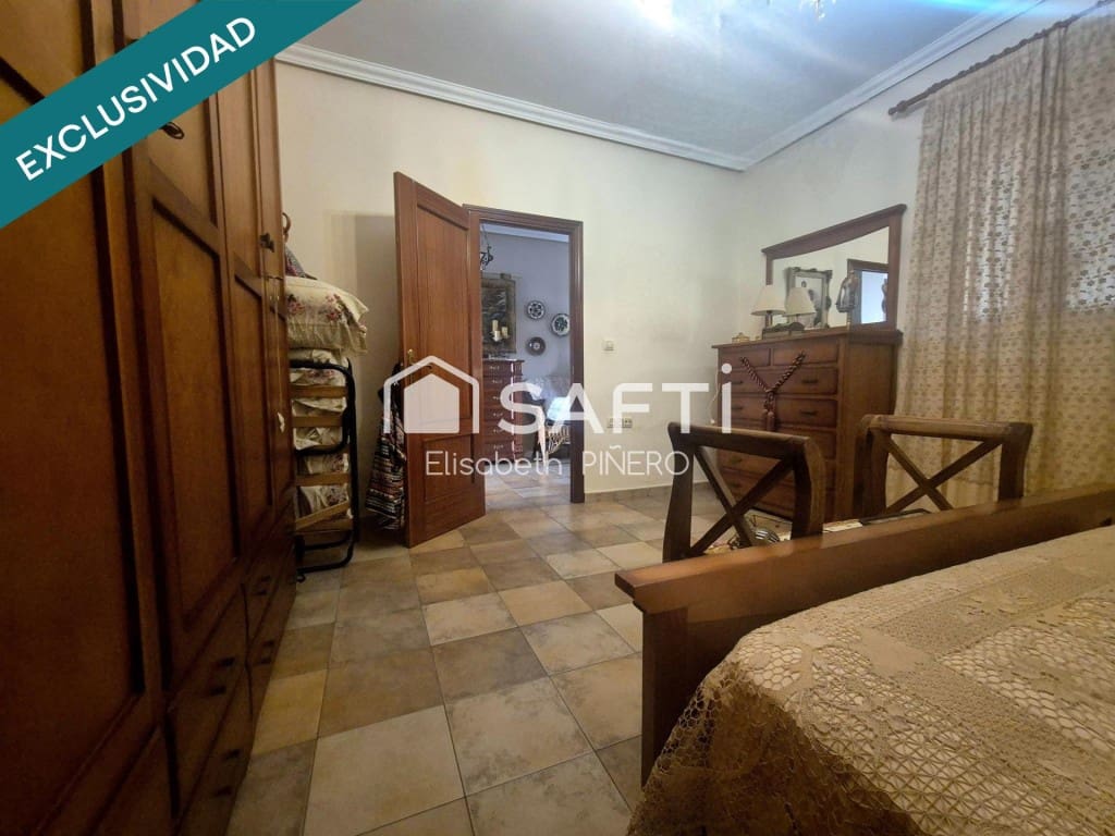 5 quarto Moradia em Banda para venda em Montijo com garagem - 190 000 € (Ref: 9595036)