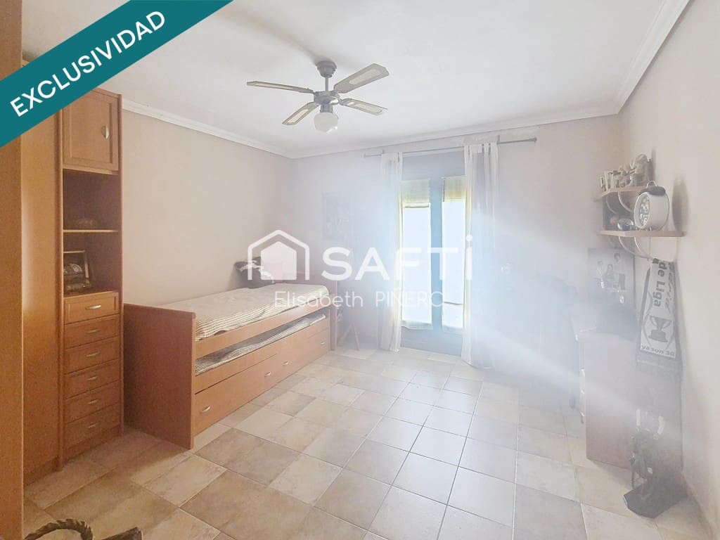 5 quarto Moradia em Banda para venda em Montijo com garagem - 190 000 € (Ref: 9595036)