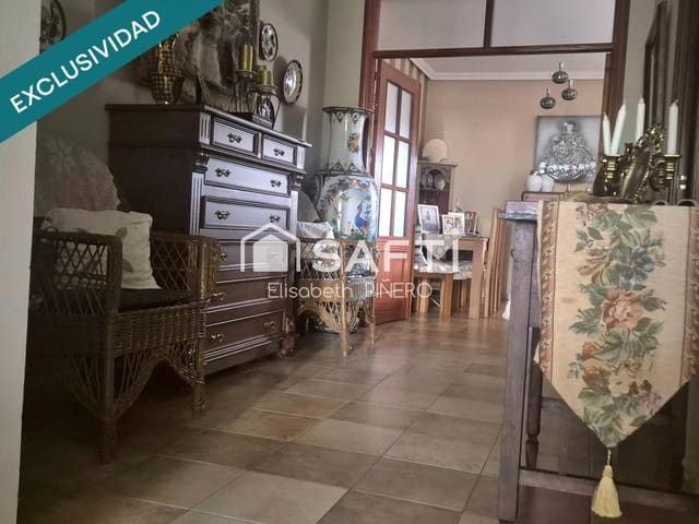 5 quarto Moradia em Banda para venda em Montijo com garagem - 190 000 € (Ref: 9595036)