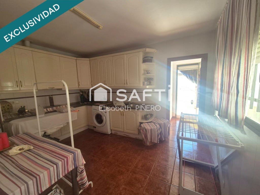 5 quarto Moradia em Banda para venda em Montijo com garagem - 190 000 € (Ref: 9595036)