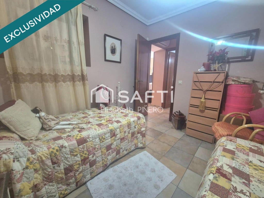 5 quarto Moradia em Banda para venda em Montijo com garagem - 190 000 € (Ref: 9595036)